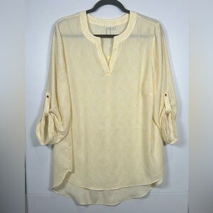 Cato Yellow/White Print Blouse. Size 14/16
Career. Wear to work.